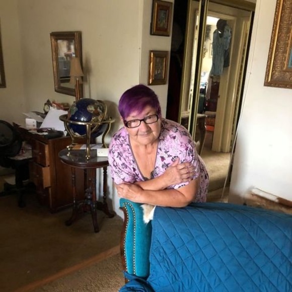 Meet your Posher, Pam - Picture 1 of 1